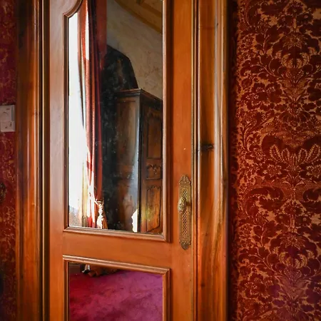 Chateau De Codignat Hotel *