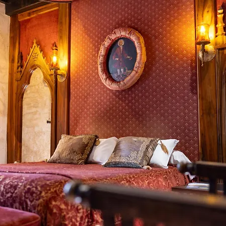 Chateau De Codignat 4*