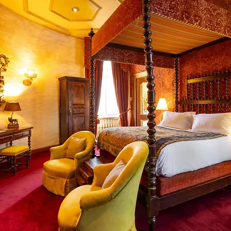 Chateau De Codignat 4*