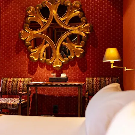 Chateau De Codignat Hotel *