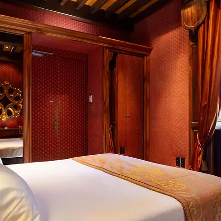 Chateau De Codignat Szálloda *