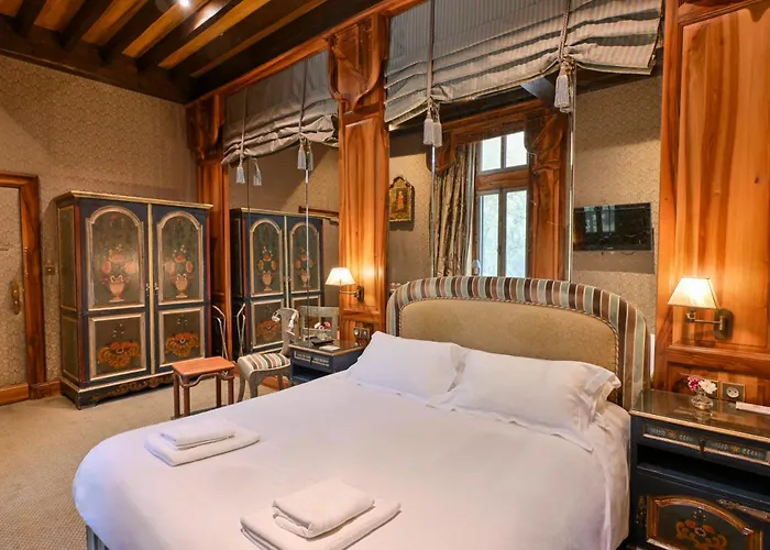 Chateau De Codignat מלון *