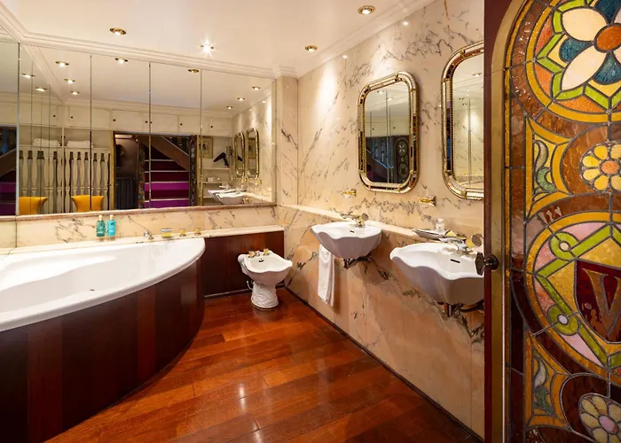 מלון Chateau De Codignat Lezoux