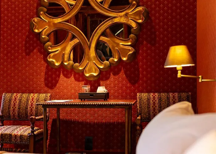 Chateau De Codignat מלון *