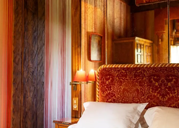 Chateau De Codignat Отель *