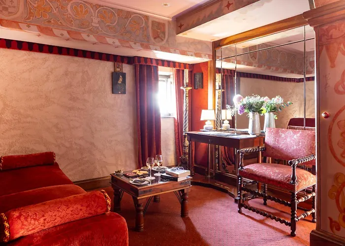 מלון Chateau De Codignat *