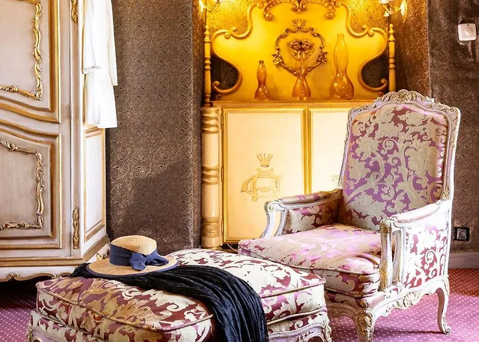 Отель Chateau De Codignat