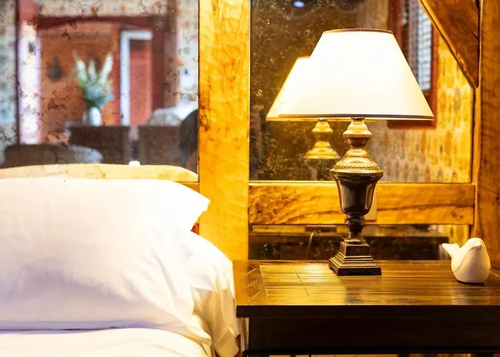 Отель Chateau De Codignat Lezoux